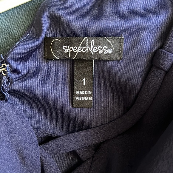 Strappy for And flare dress - Picture 3 of 4